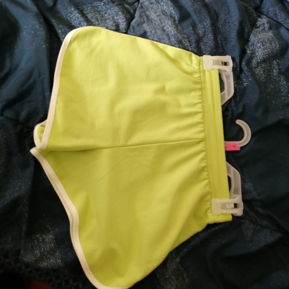Light green shorts - Picture 1 of 1